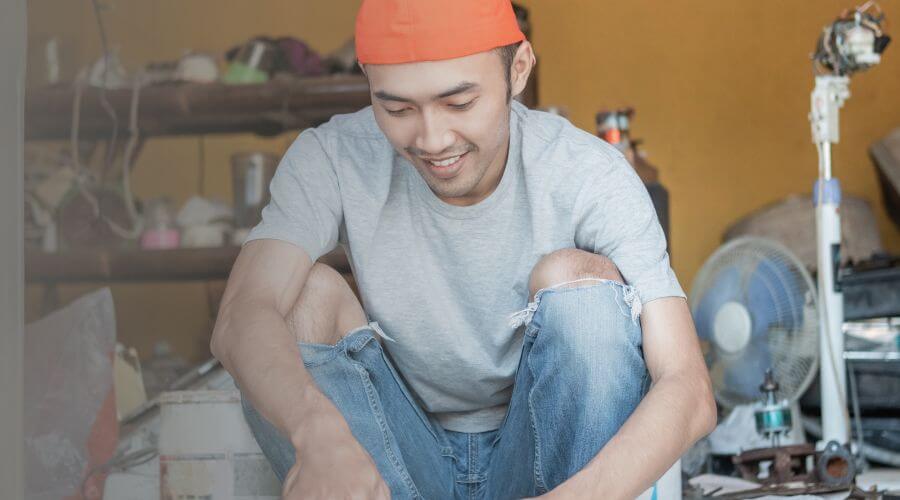 Why choose water damage cleanup for ceiling water damage repair in Saint Petersburg